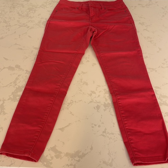 Red Cropped Jeans - Picture 4 of 4
